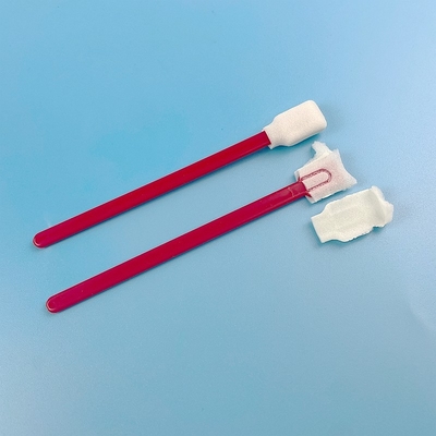 A ponta vermelha da esponja do retângulo da haste espuma a sala de limpeza de limpeza 128mm dos cotonetes