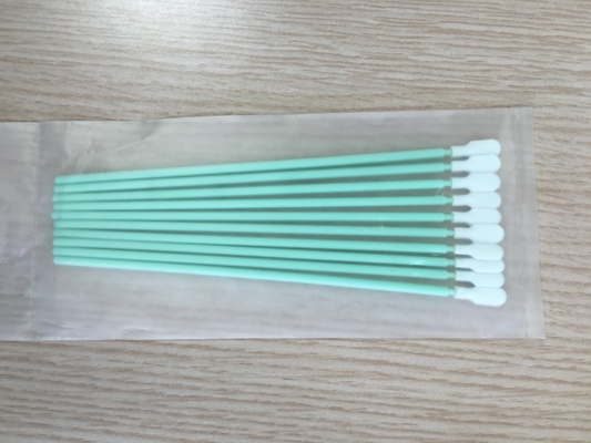 Vara sem fiapos dos cotonetes da espuma do agregado familiar para a limpeza da superfície do equipamento
