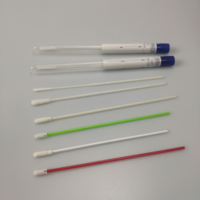 A coleção de espécime da cabeça de rayon do algodão limpa com as amostras orais de Femal do tubo